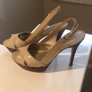 Guess nude sandals 👡